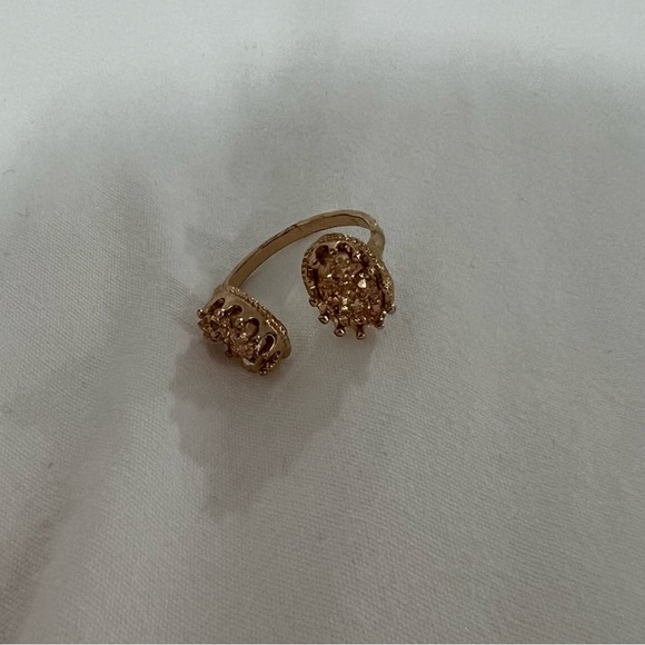 Rose Gold ring - Picture 2 of 3